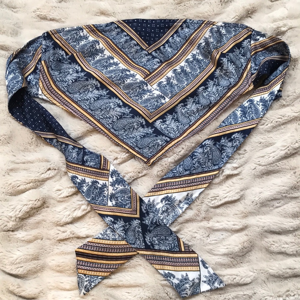 Scarf top (strapless, ties behind back)